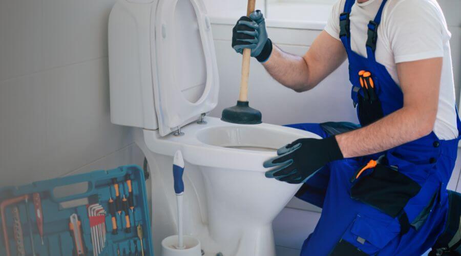 Expert burst pipe repair services in Forkland, AL